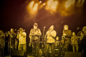 80_tower of power